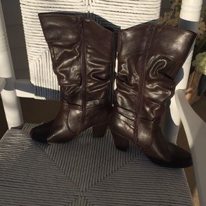 White Mountain Dress Boots